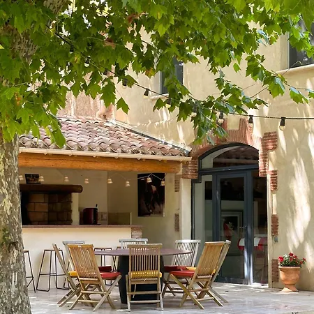 Un Mas Au Milieu Des Vignes A 10 Minutes De La Villa *