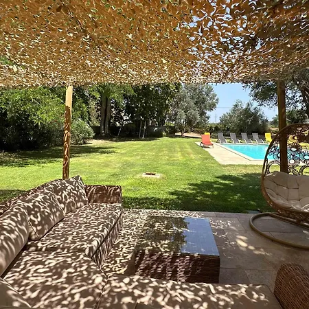 Un Mas Au Milieu Des Vignes A 10 Minutes De La Villa Bessan